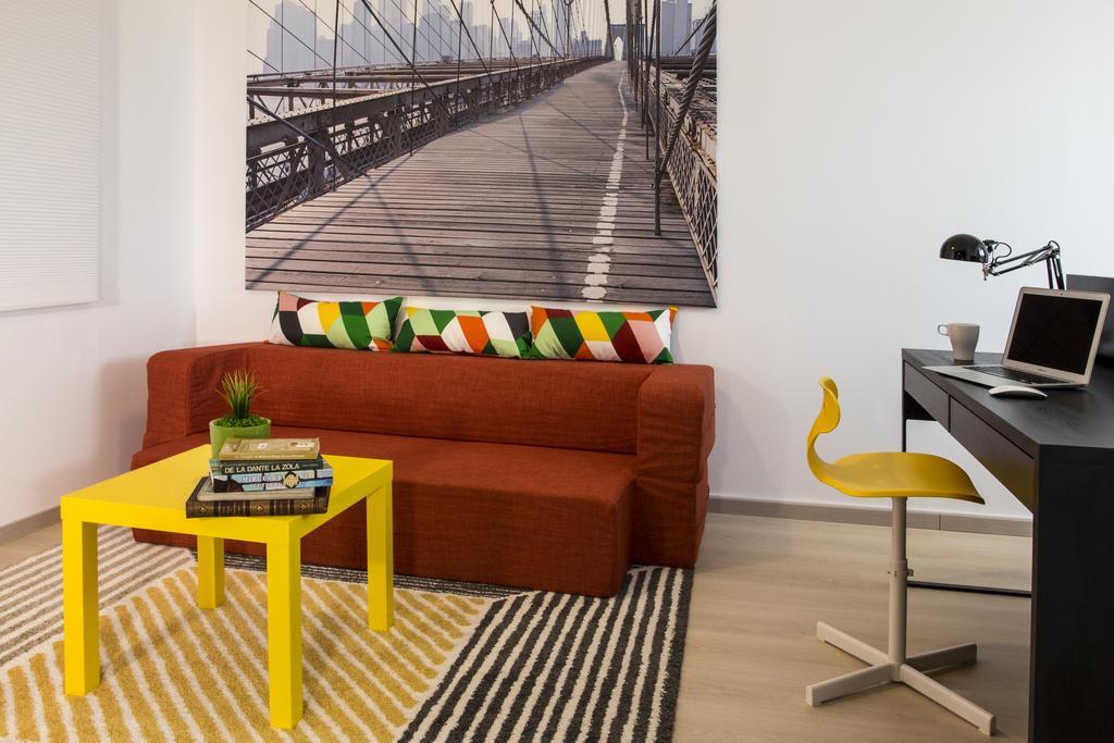 Studio R By Mrg Apartments Bucarest Esterno foto