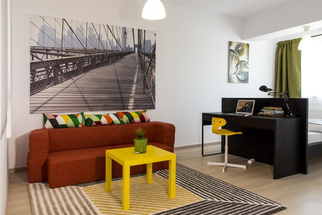Studio R By Mrg Apartments Bucarest Esterno foto